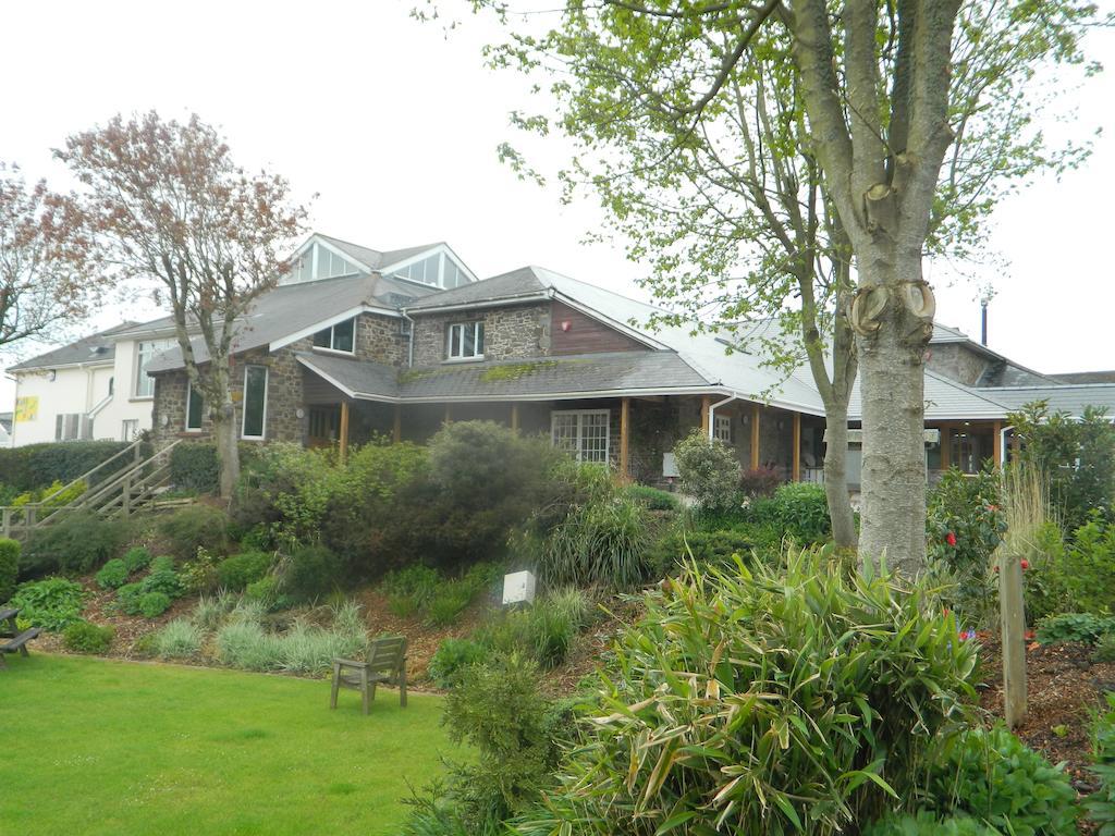 The Waie Inn Copplestone Екстериор снимка